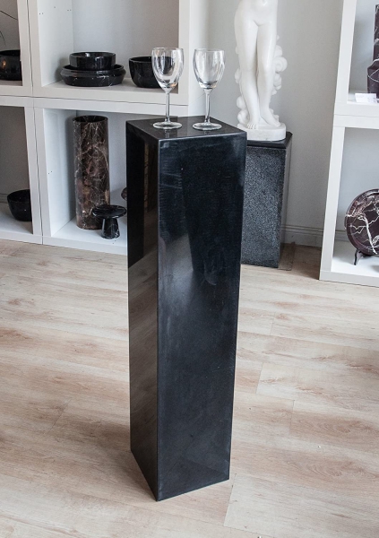 Säule aus 100% seltenem schwarzen Granit 100 cm oder 80cm  hoch, sehr massiv, als Sockel für Skulptur, Büste, Vasen, oder Galeriesockel oder als Blumensäule, als Dekosäule und Schmucksäule, Schlicht, klassische Optik, Standfest, ideal für Wohnraum, Terras